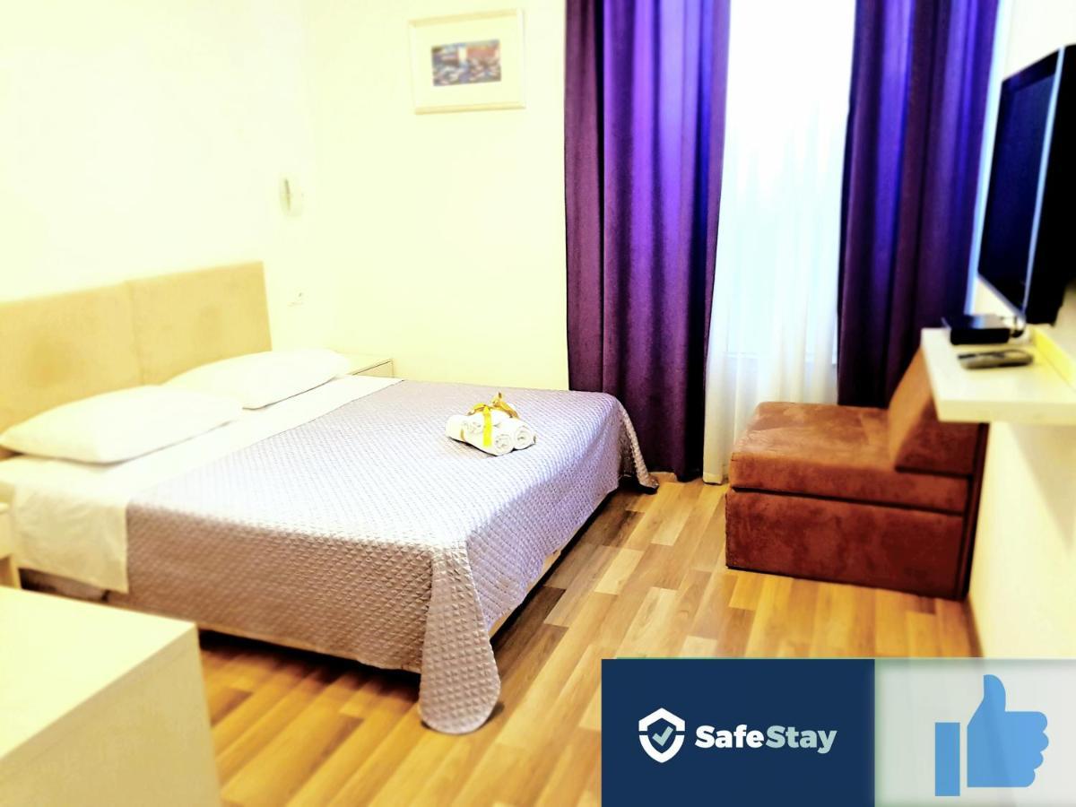 Medulic Palace Rooms & Apartments ชิเบนิก ภายนอก รูปภาพ